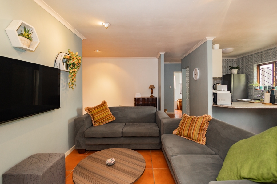 3 Bedroom Property for Sale in The Crest Western Cape